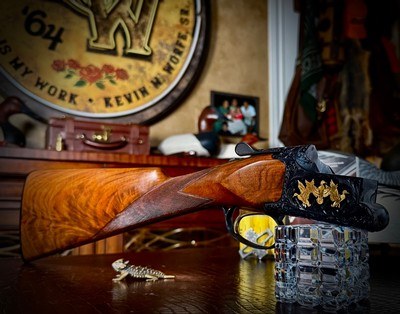 BROWNING SUPERLIGHT GRADE VI 20GA AS-NEW IN BOX 5-INVECTOR CHOKES TOOL AND THE FINEST BLACK FEATHERCROTCH WALNUT