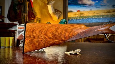 BROWNING SUPERLIGHT GRADE VI 20GA AS-NEW IN BOX 5-INVECTOR CHOKES TOOL AND THE FINEST BLACK FEATHERCROTCH WALNUT - Image 1 of 19