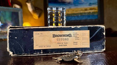 BROWNING GRADE V 28GA CITORI SKEET - AS NEW IN BOX - HAND ENGRAVED - ca. 1979 - FLAWLESS COLLECTOR GRADE GORGEOUS SHOTGUNCONDITION: AS NEW - Image 8 of 19