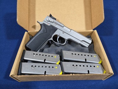 S&W 1006 Service Pistol, 10mm, 5