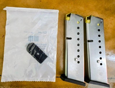 Smith & Wesson 1006, 1026, 1066, 1076, and 1086 factory 9 round magazines - Image 1 of 1