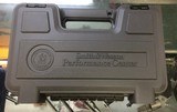Smith & Wesson Model 327 / 357 Magnum - 3 of 10