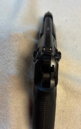 Beretta 90 TWO 40S&W D/A - S/A - 5 of 9