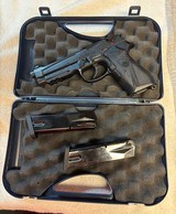 Beretta 90 TWO 40S&W D/A - S/A - 4 of 9