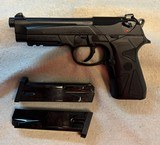 Beretta 90 TWO 40S&W D/A - S/A - 1 of 9