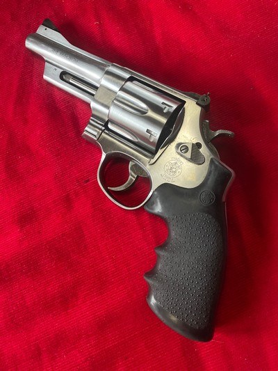 Smith & Wesson 629 , 44 Magnum - Image 1 of 8