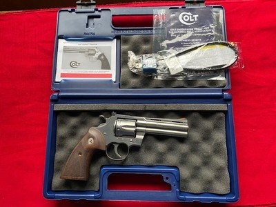 Colt Python 357 Magnum - Image 2 of 12