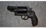 Smith & Wesson Governor ~ .45 Colt,.45 ACP, .410 - 2 of 2
