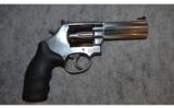 Smith & Wesson 686 ~ .357 Magnum - 1 of 2