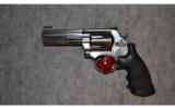 Smith $ wesson 686 Plus ~ .357 Magnum - 1 of 2