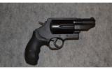 Smith & Wesson Governor ~ .45LC, .45ACP, .410 Bore - 1 of 2