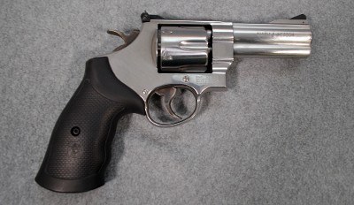 Smith & Wesson ~ Model 610-3 ~ 10 mm Auto
