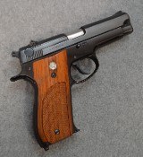 Smith & Wesson ~ Model 39 ~ 9mm Luger