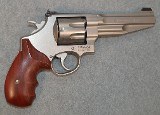 Smith & Wesson ~ Model 627-5 Performance Center ~ .357 Magnum - Image 1 of 2
