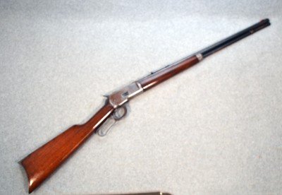 Winchester ~ 92 ~ .25-20 (WCF) - Image 1 of 14