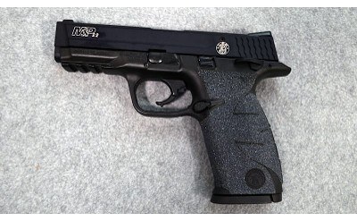 Smith and Wesson ~ M&P22 ~ .22LR - Image 2 of 2