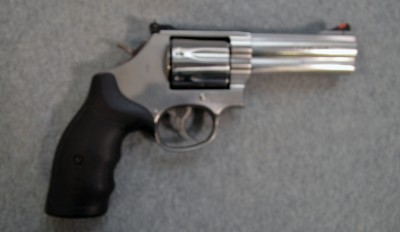 Smith & Wesson ~ 686-6 ~ .357 Magnum - Image 1 of 2