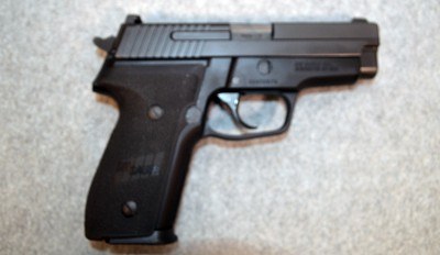 Sig Sauer ~ M11-A1 ~ 9 mm Parabellum