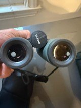 Swarovski EL 8.5X42 binocular, like new condition with swarovski case - 3 of 7