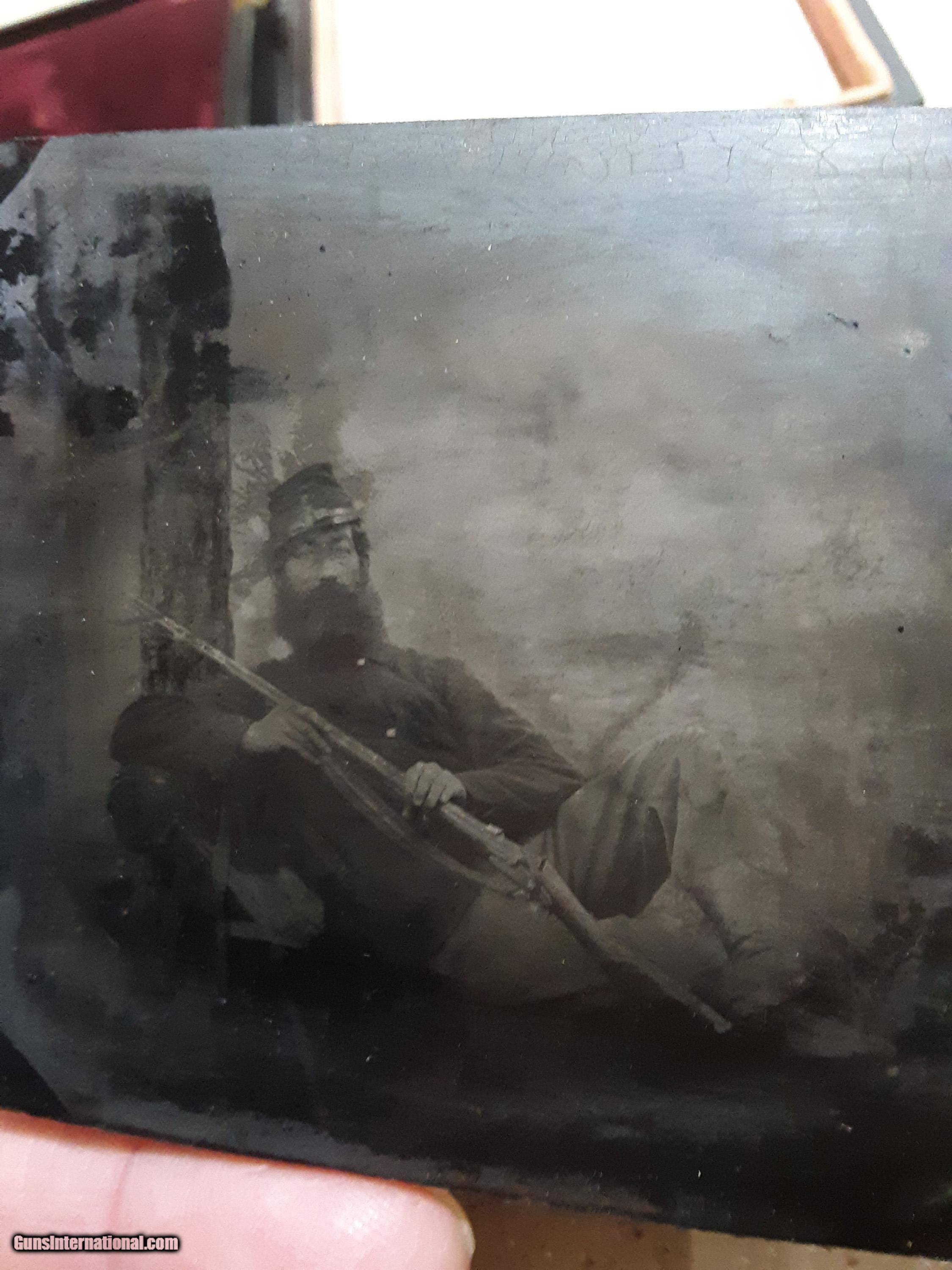 Rare Outdoor Tintype Of Federal Soldier 