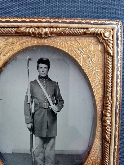 Quarter plate tintype of armed soldier with Mississippi rifle - Image 1 of 4