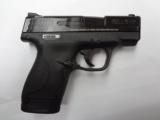 Smith & Wesson M&P 9 Shield No Safety
- 2 of 4