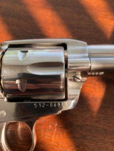 Like New Ruger Vaquero Bright Stainless 5.5” .45LC - 11 of 15