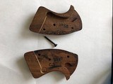 Original Walnut Checkered Grips short frame Colt Detective Special - Cobra Agent - .38 Spl - 2 of 11