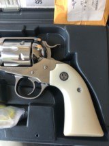 Ruger Bisley Vaquero 5-1/2 Stainless Steel SA w/orig. box, owners manual, cylinder rod & Leather Holster - 2 of 14