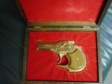 High Standard Derringer,22 Magnum,rare Gold Plated Presentation model,2 shots,in wood fitted Pres case with papers,made in 1978 - 2 of 11