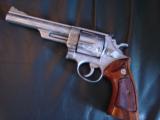 Smith & Wesson 57-2,41 magnum,6",master engraved by Clint Finley,Armoloy coated,Mason crest,1988,awesome one of a kind showpiece !! - 1 of 12