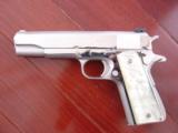 Colt 1911 Series 70,nickel 45,Pearlite grips,in a Pacific Theatre pricey wood & glass case with 7 nickel bullets,not gun for that case-but similar !! - 7 of 8