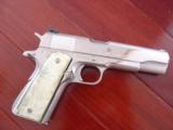 Colt 1911 Series 70,nickel 45,Pearlite grips,in a Pacific Theatre pricey wood & glass case with 7 nickel bullets,not gun for that case-but similar !! - 8 of 8