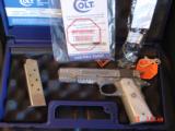 Colt Government 1911,fully engraved by Flannery engraving, 2 maga,45acp,5