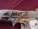Colt Government 38 Super,master engraved by S.Leis,refinished nickel with 24K gold accents,Pearlite grips,2 grips,1 is gold plated,in case,awesome !! - 4 of 15