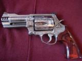 Smith & Wesson 500,4