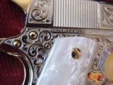 Colt Government 1911,series 80,Master Engraved & refinished in nickel & 24k gold,2 mags,never fired,awesome showpiece !! - 3 of 15