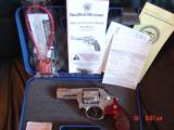 Smith & Wesson 686-3,3"barrel,7 shots,fully deep engraved & polished by Flannery Engraving,Rosewood grips,box & manual,awesome one of a kind,show - 10 of 15
