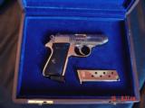 Walther PPKS Ltd Collector's Series,24K plated,factory engraved,2 gold mags,#95 of 500 in leather case & certificate,380 auto,awesome rare pistol
- 1 of 15
