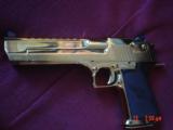Magnum Research Desert Eagle 50AE,Rare bright mirror Titanium Gold finish,6" MK XIX,top rail,never fired,in case with all papers,a showpiece cann - 5 of 15