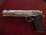 AMT Auto Mag V-rare 50 caliber,fully deep hand engraved & polished by Flannery engraving,7" barrel,2 mags,manual, the only one in the world !! po - 1 of 15