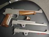 Wichita International Pistol,3 barrel set.10" barrels,7mm Int-R with brass & die,32 H&R mag,& 22LR,break open single shot.very accurate,nice case - 1 of 15