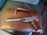 Wichita International Pistol,3 barrel set.10" barrels,7mm Int-R with brass & die,32 H&R mag,& 22LR,break open single shot.very accurate,nice case - 12 of 15