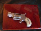 North American Arms-rare Talo King & Queen of hearts,gold engraved set,in fitted wood case,custom grips,all papers etc.NIB,made 2010,awesome pair !! - 7 of 15