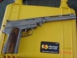 Wildey Hunter,10" barrel,475 Magnum,2 mags,factory box of ammo,Pelican case,awesome hand cannon !! - 2 of 15