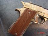 Colt Argentine Army 45,made around 1950,24k plated,lanyard loop,wood grips,nice fitted case,a real showpiece - 6 of 15