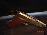 Colt Argentine Army 45,made around 1950,24k plated,lanyard loop,wood grips,nice fitted case,a real showpiece - 14 of 15