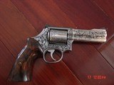 Smith & Wesson 686 no dash,1980,4" 357,custom grips & hammer,fully master engraved,round butt,1 of a kind showpiece !! - 2 of 15