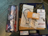 Smith & Wesson 686-6,engraved,NASCAR Edition,very rare,357 Mag,gold car & #30 inlays,model car,wood case,box, & manual etc. - 8 of 15
