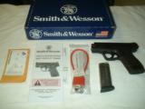Smith & Wesson M&P9 Shield - 4 of 6